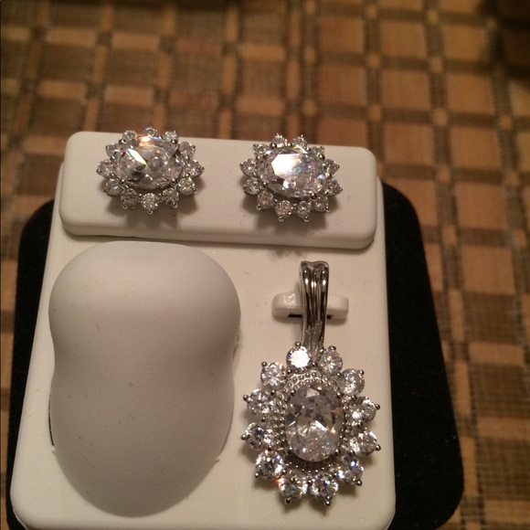 Cubic Zirconia Earrings and Pendant - Picture 2 of 3